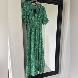 Max Edition NWT Green Floral Boho Maxi Dress – Size M – Retail $148